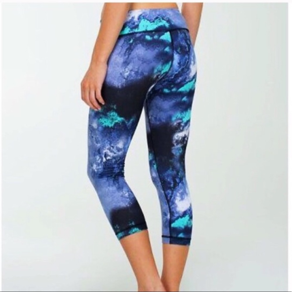 Lululemon Milky Way Crop sz 6 NWT